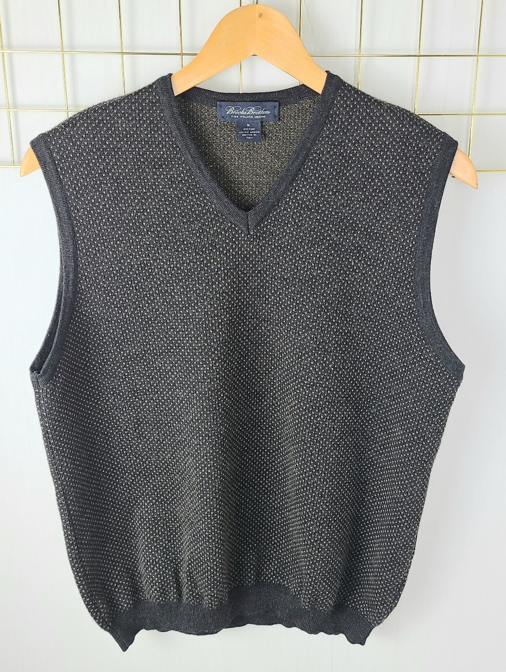 Brooks Brothers Fine Italian Merino Wool Knitted In Italy Birds Eye Sweater Vest